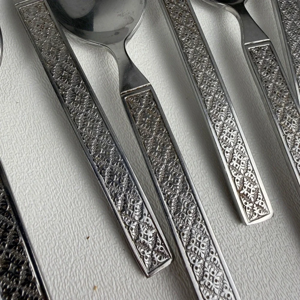 Rogers International Teaspoons (Vogue Pattern) Set of 6 Stainless Flatware
